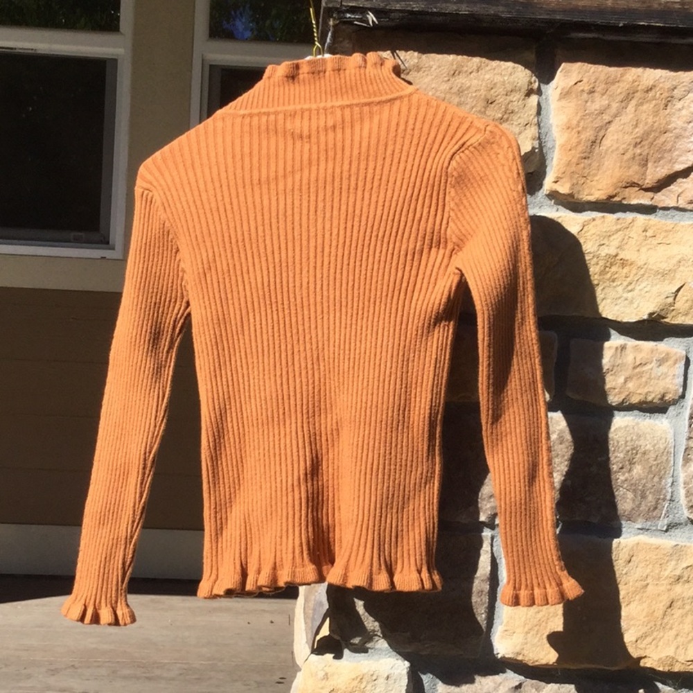 LRUD ruffle neck long sleeve sweater fall attire boho🌷 - Picture 3 of 7